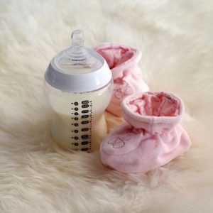 bottle feeding newborn baby bottle